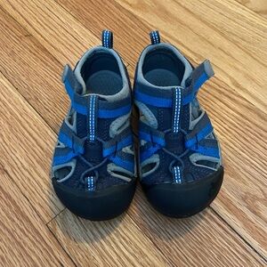 KEEN Toddler Boy Size 7 Closed Toe Blue Water Sandals